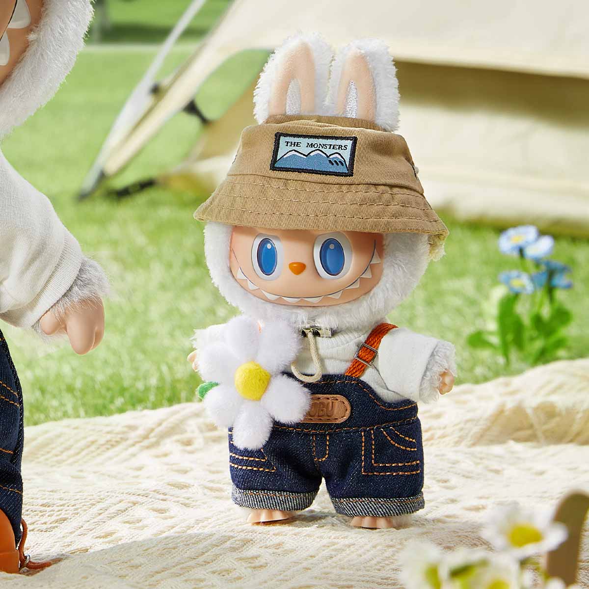 POP MART Labubu Fall in Wild Vinyl Doll Pendant Plush – 6.7" Collectible Keychain (Dupe)