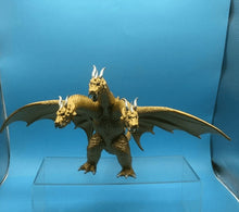 Godzilla King of the Monsters – King Ghidorah 3-Headed Gold Dragon 7" Action Figure Toy (Bulk Available)